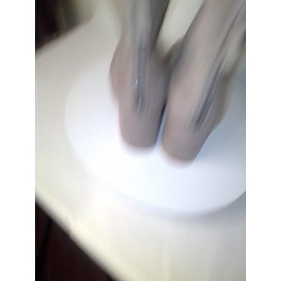 Old Navy Tan Faux Suede Ankle Block Heel Round Toe Boots Women’s Size 8 preowned - Picture 4 of 6